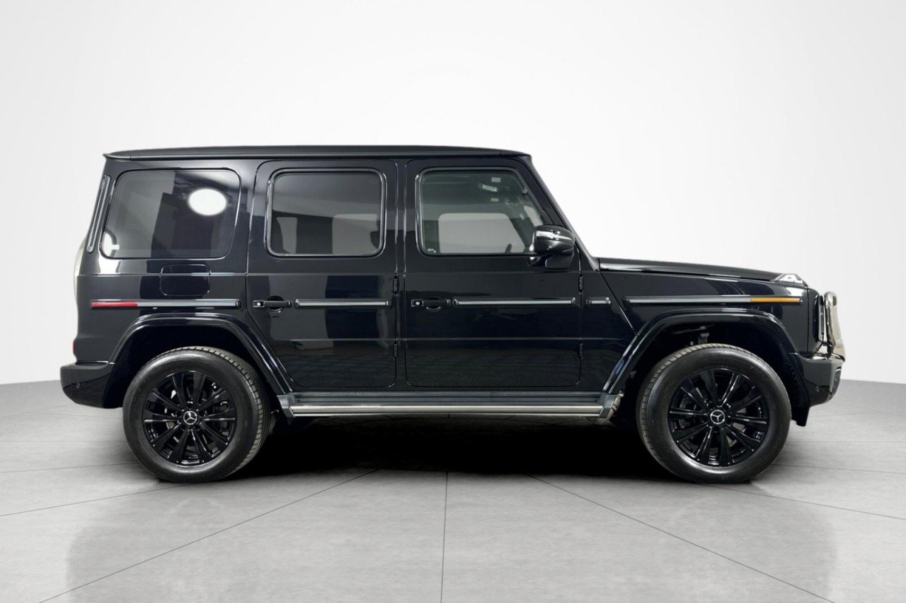 Certified Used 2025 Obsidian Black Metallic Mercedes-Benz G 550 image 6