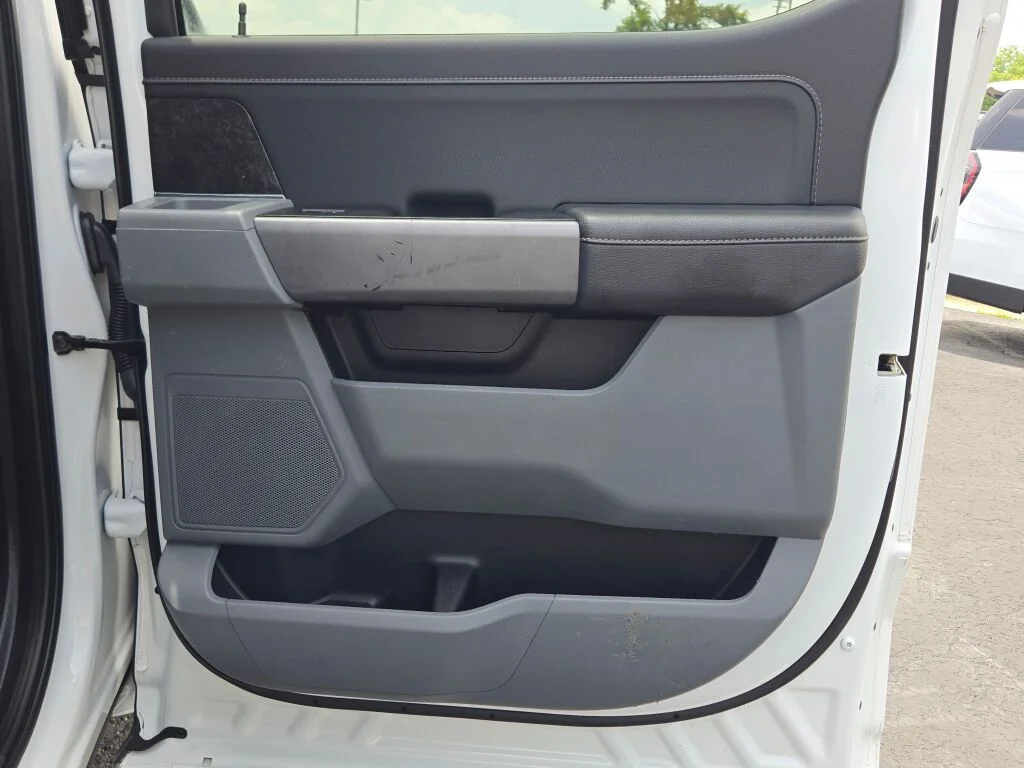 Used 2023 White Ford XLT image 11