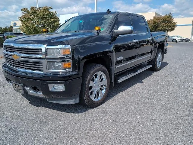 Used 2015 Black Chevrolet  image 1