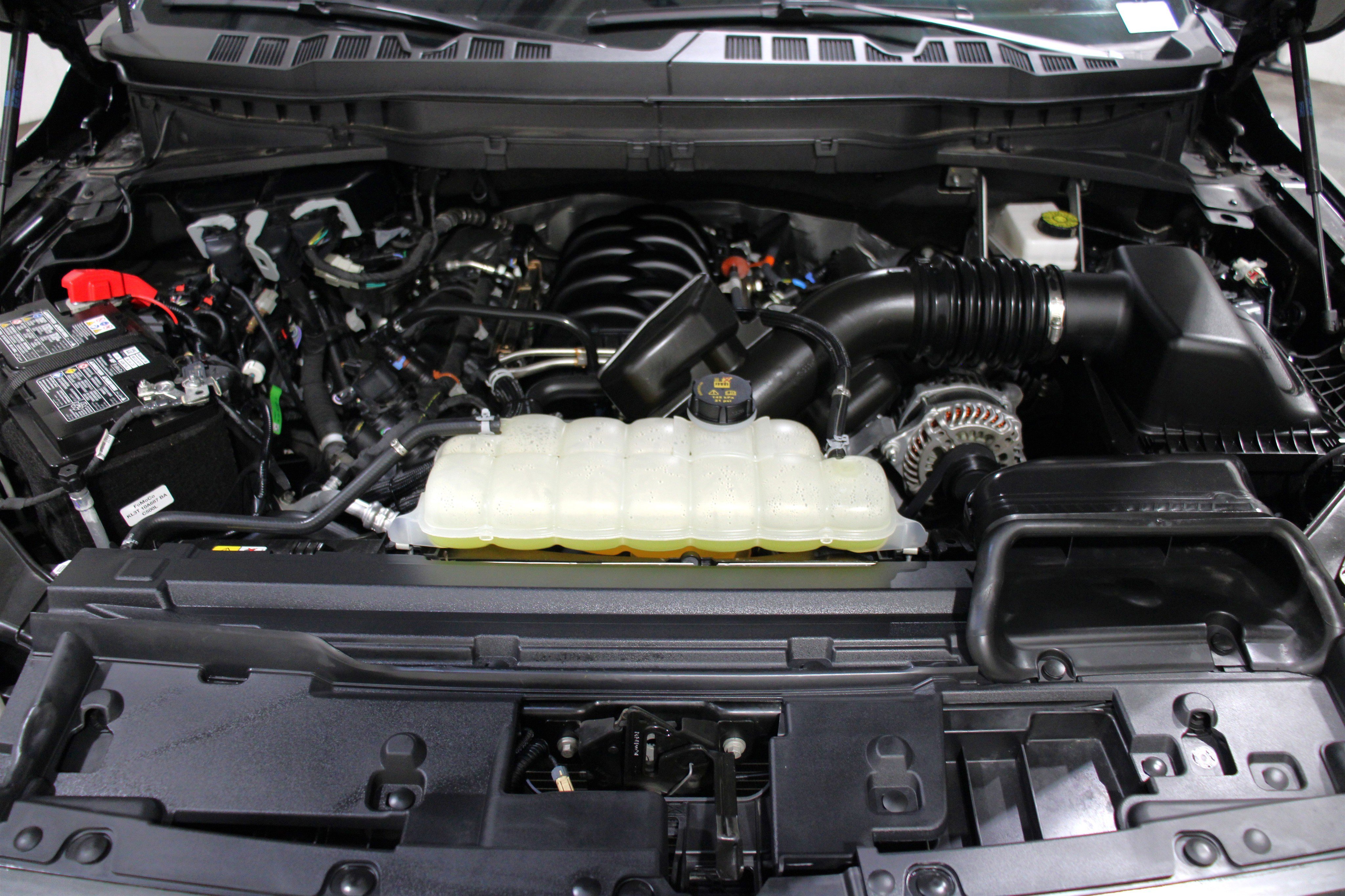 Used 2025 Agate Black Metallic Ford Tremor image 41