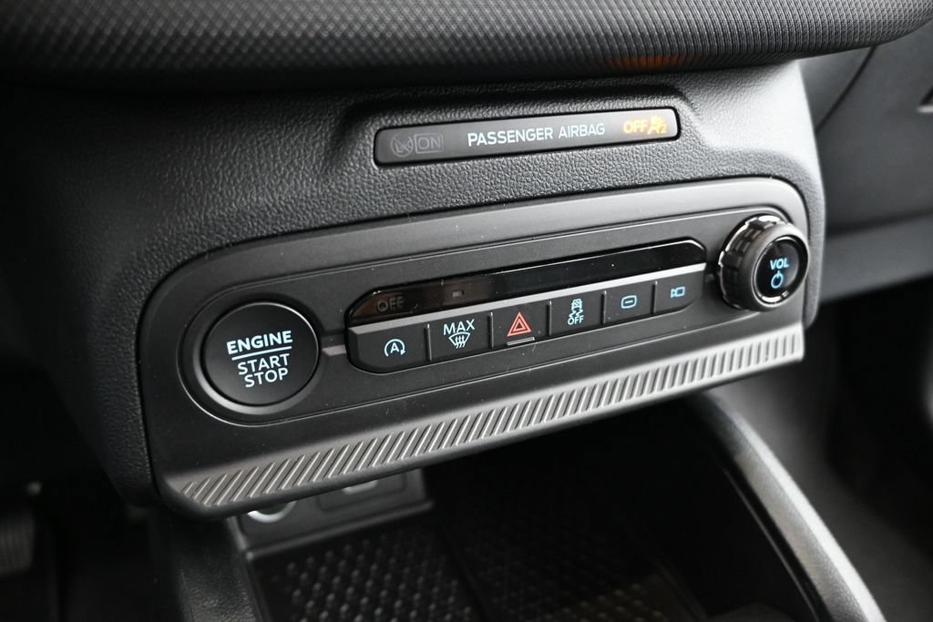 New 2026 Carbonized Gray Metallic Ford Outer Banks image 17