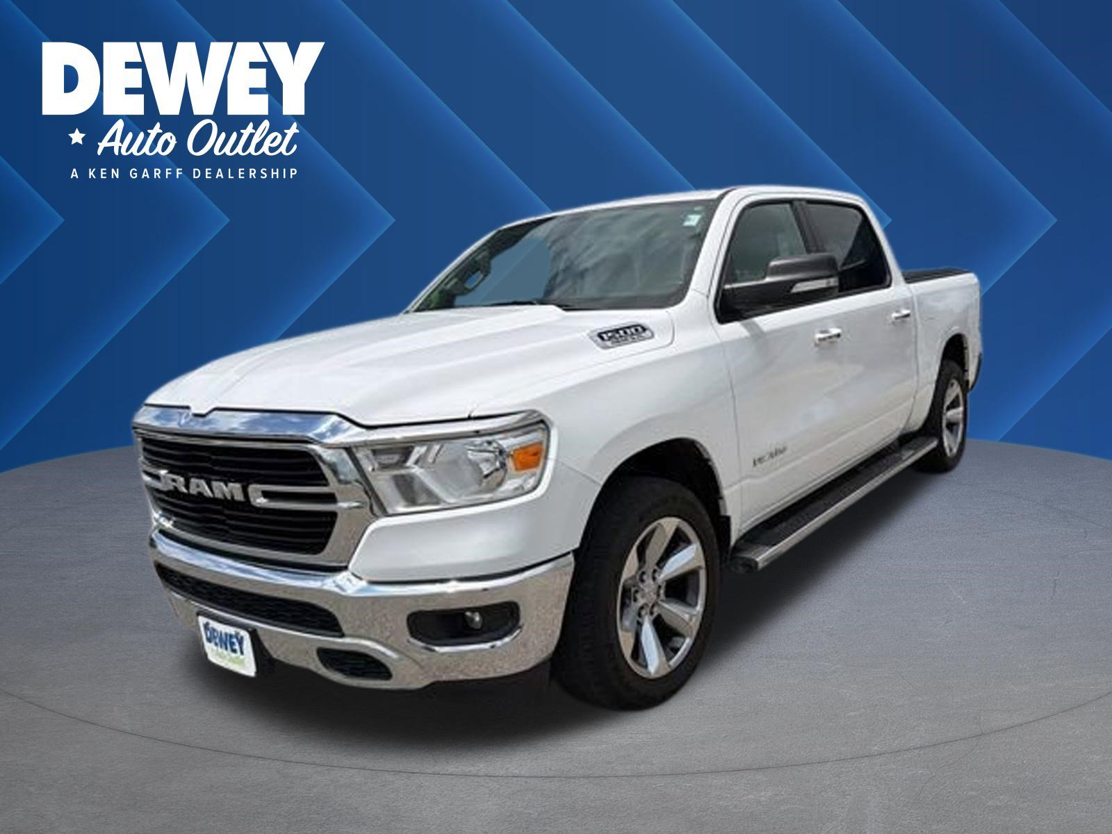 2020 RAM 1500 Big Horn/Lone Star 4x4 Crew Cab 5'7's photo