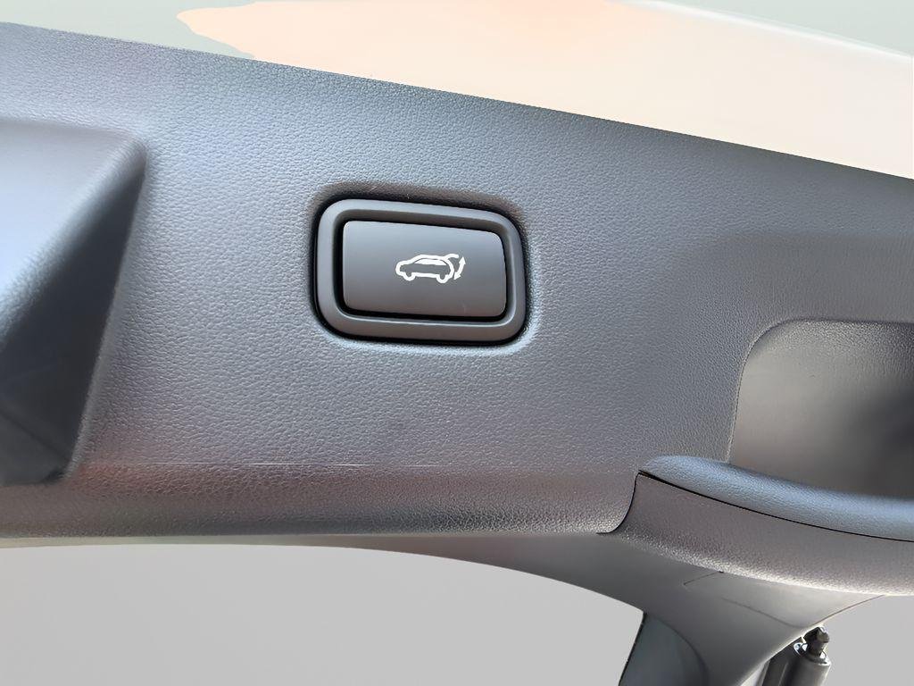 New 2026 Shimmering Silver Hyundai SEL FWD image 15