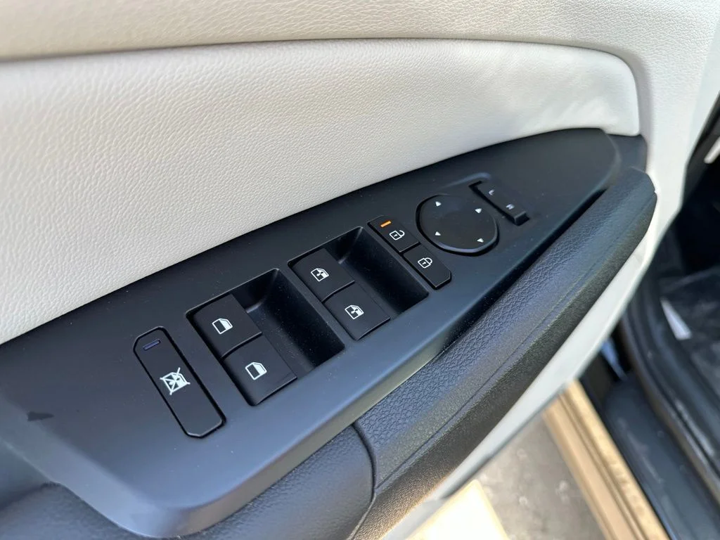 New 2026 Black Kia EX image 8