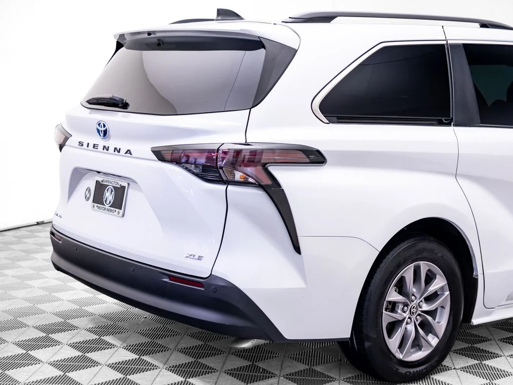Used 2025 Beige Toyota XLE image 34