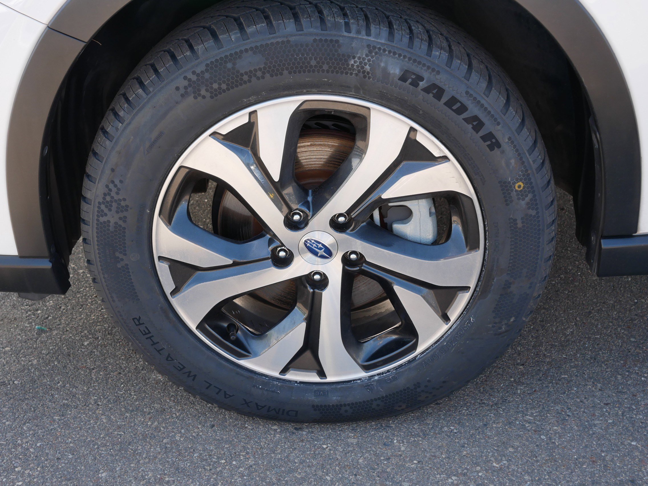 Used 2021 Crystal White Pearl Subaru Limited image 15