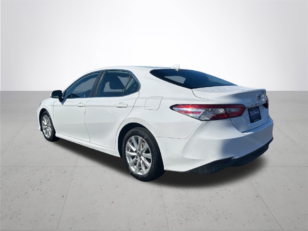 Used 2019 White Toyota LE image 9