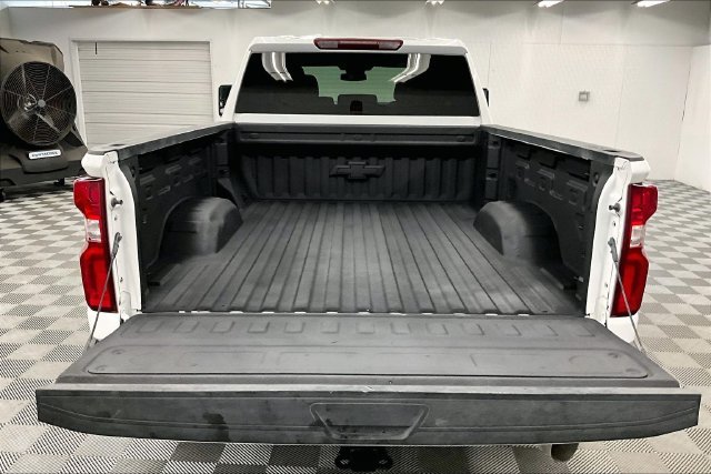 Used 2024 Summit White Chevrolet LTZ image 32