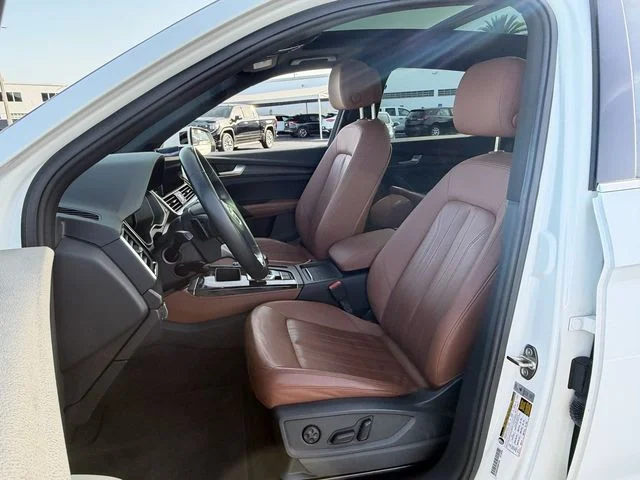Used 2021 White Audi 45 Premium Plus image 9