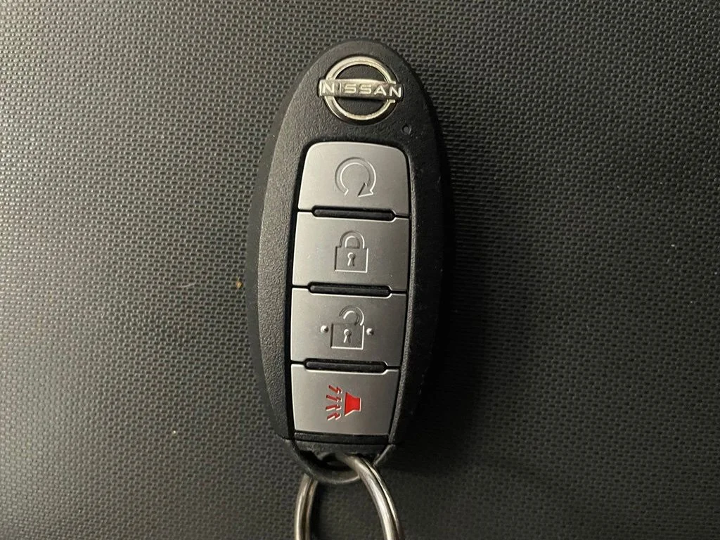 Used 2022 Red Nissan SV image 18