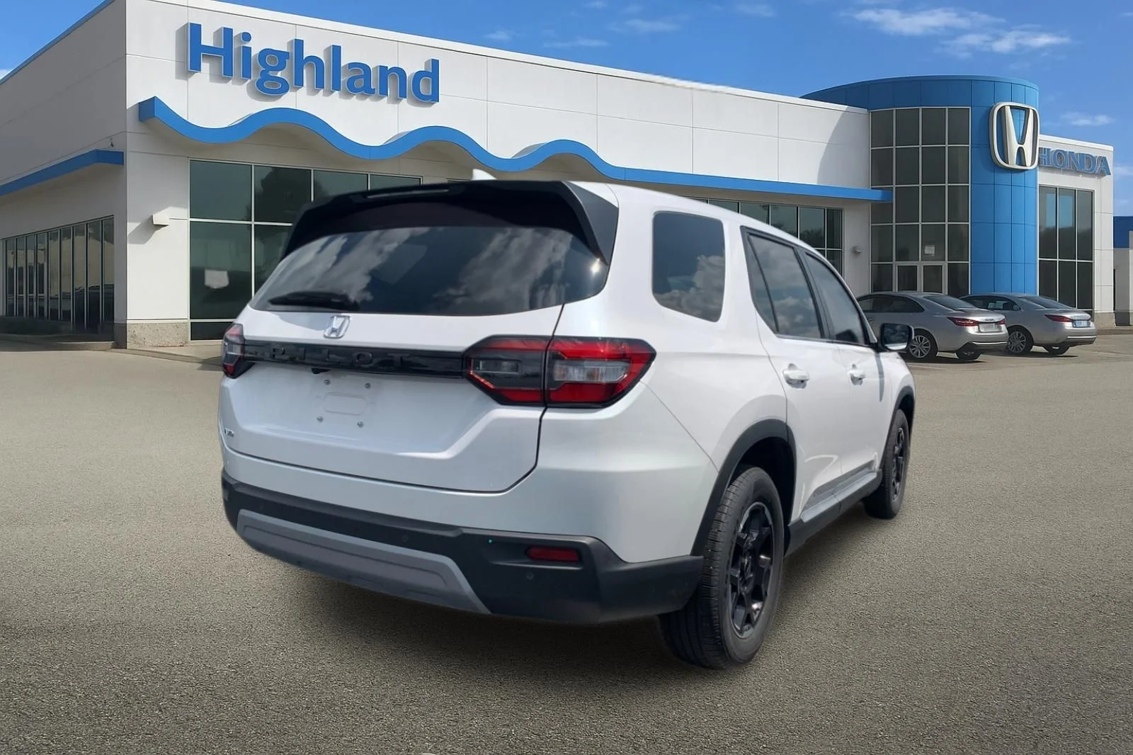 Used 2025 Silver Honda EX-L image 4