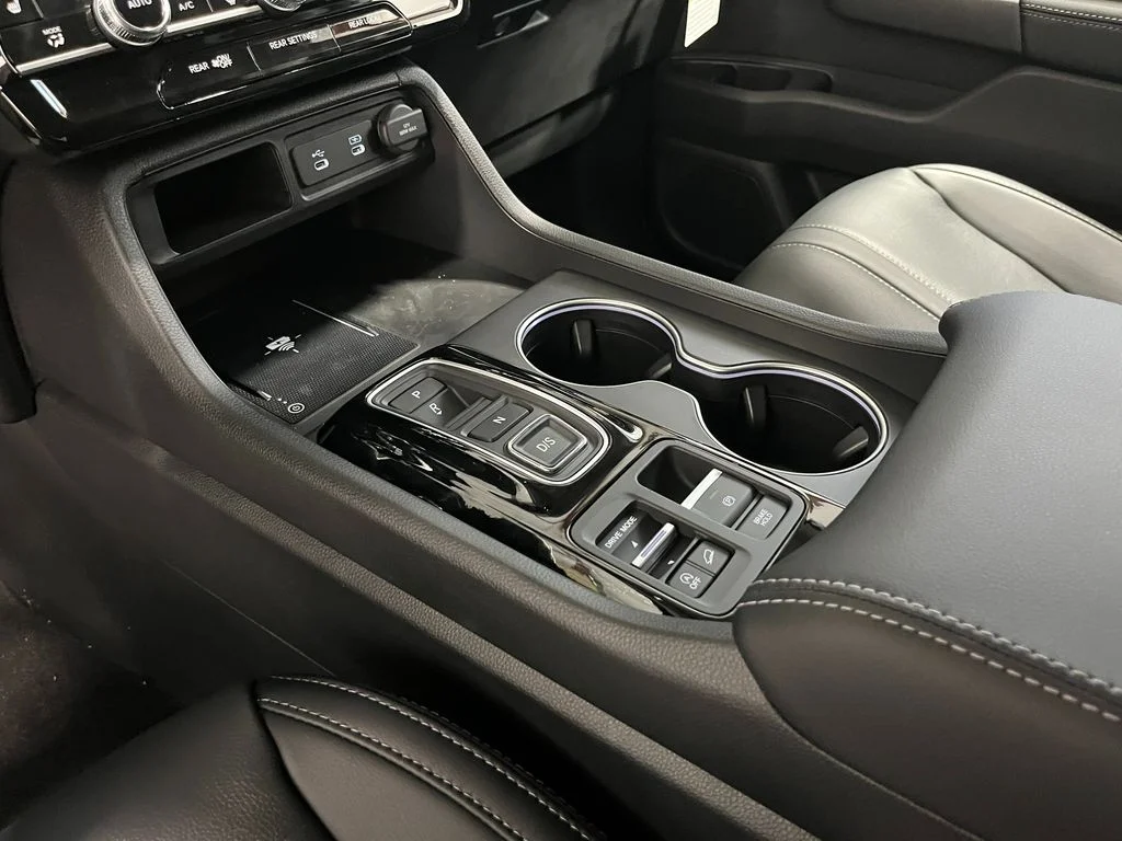 New 2026 Platinum White Pearl Honda Touring image 20