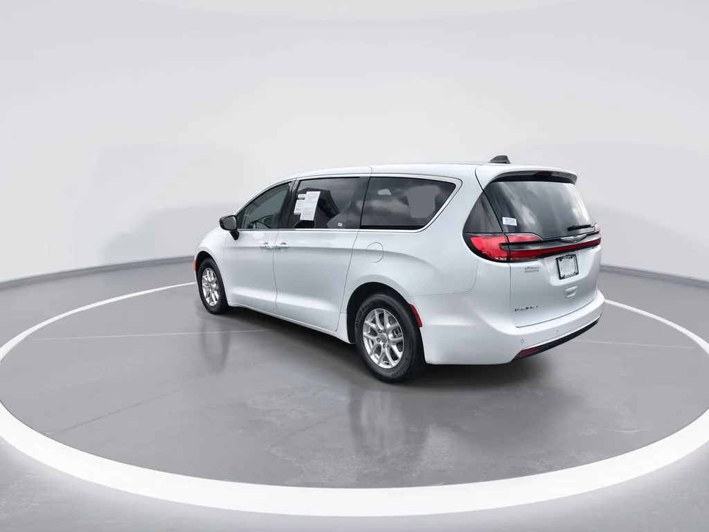 Used 2024 White Chrysler Touring L image 6