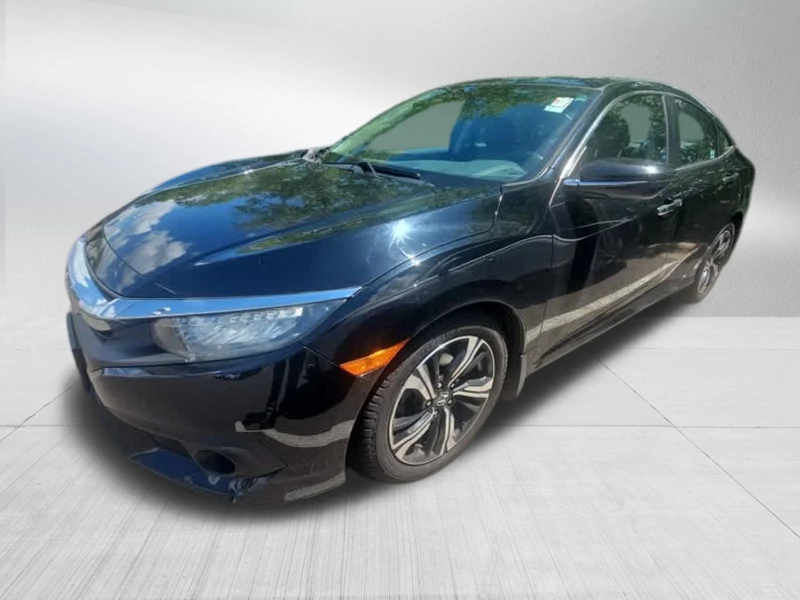 Used 2016 Crystal Black Pearl Honda Touring image 2