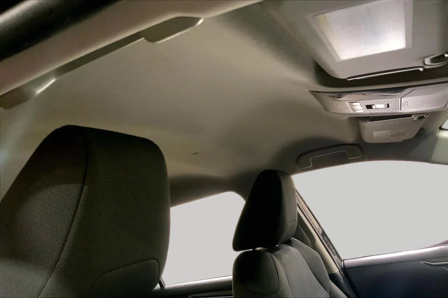 Used 2020 Midnight Black Metallic Toyota XLE image 14