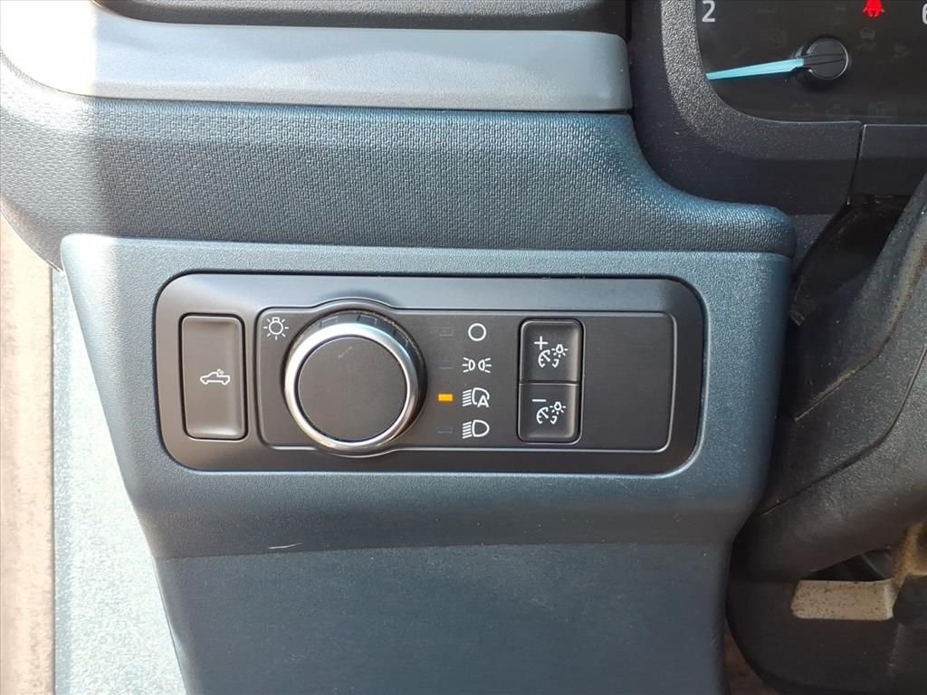 Used 2022 White Ford XL image 17