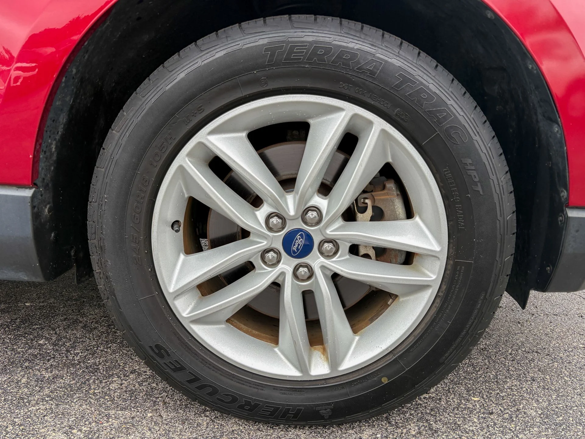 Used 2018 Red Ford SEL image 33