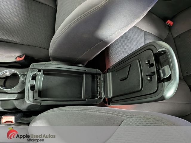 Used 2012 White Chrysler Touring image 23