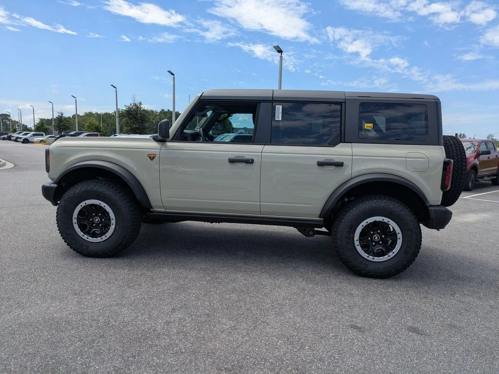 New 2026 Desert Sand Ford Badlands image 7