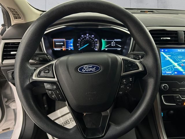 Used 2020 White Ford SE image 9