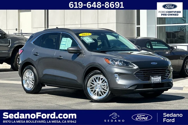 2022 Ford Escape Hybrid Titanium