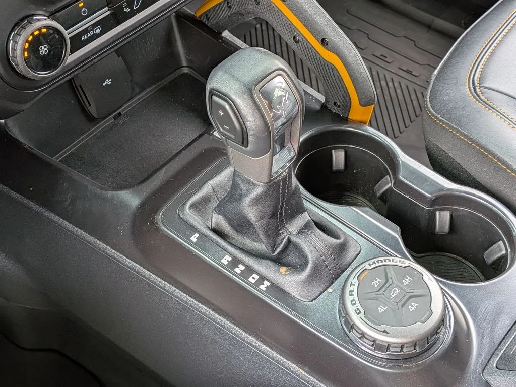 Used 2024 Blue Ford Badlands image 18