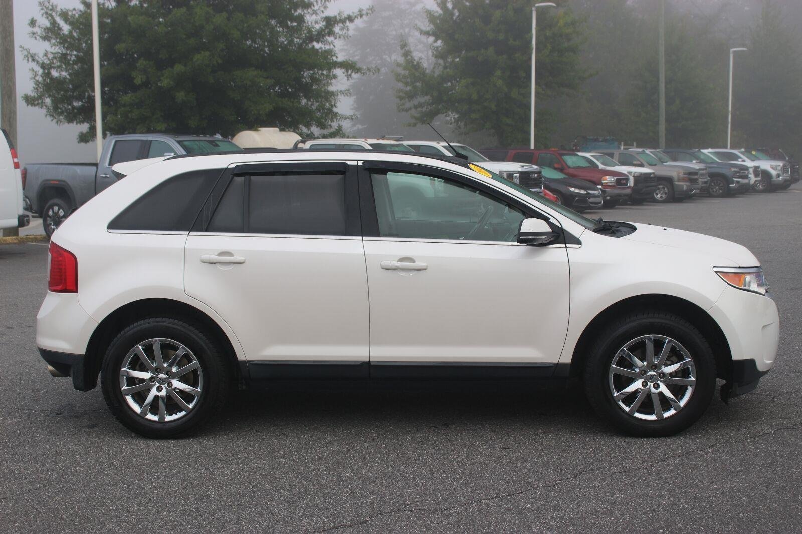 Used 2014 White Ford Limited image 8