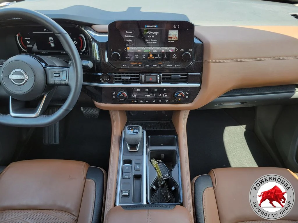Used 2025 White Nissan Platinum image 22