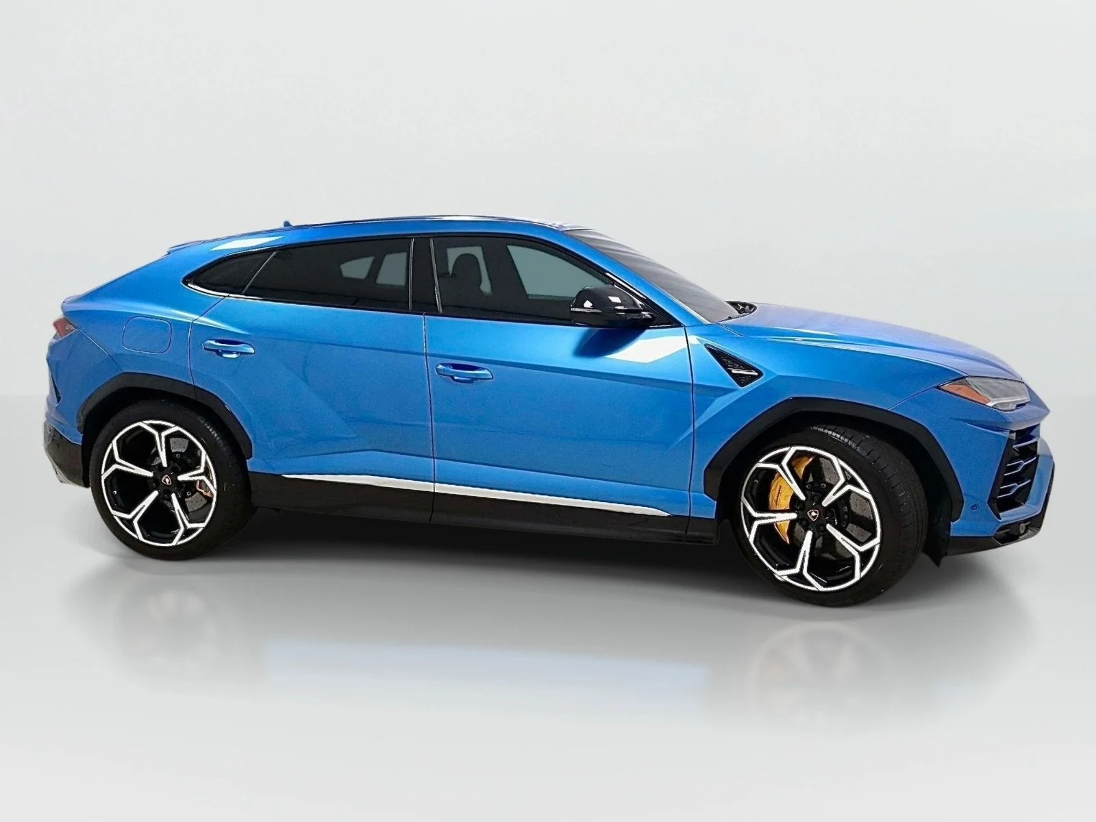 Used 2020 Blu Eleos Metallic Lamborghini  image 6