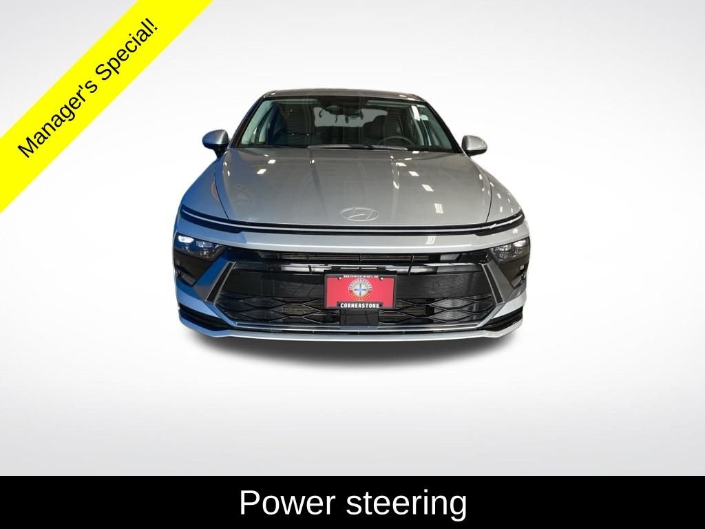 Used 2025 Silver Hyundai SEL image 14