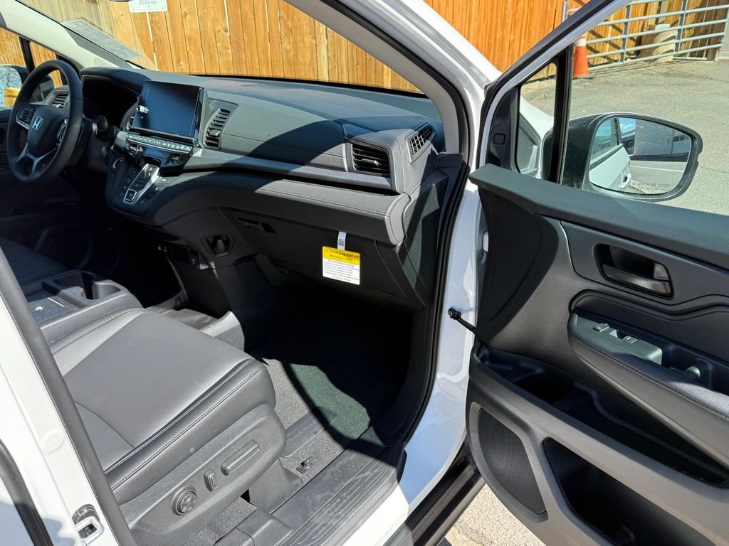 2026 Honda Odyssey EX-L - Photo 17