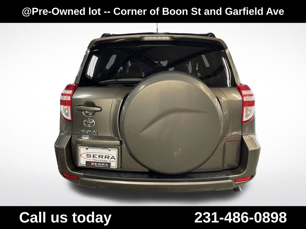 Used 2011 Brown Toyota Base image 4