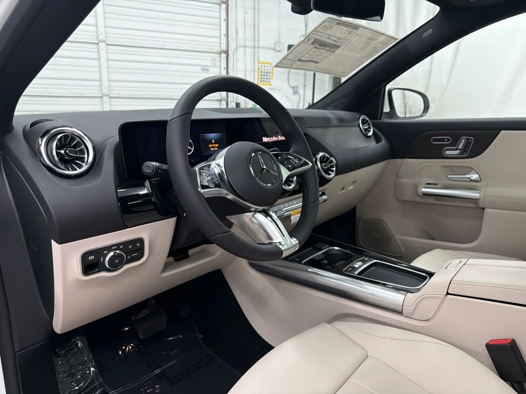 New 2026 Polar White Mercedes-Benz GLA 250 image 12