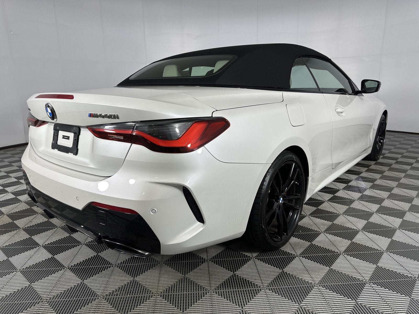 Certified Used 2024 Mineral White Metallic BMW M440i xDrive image 27