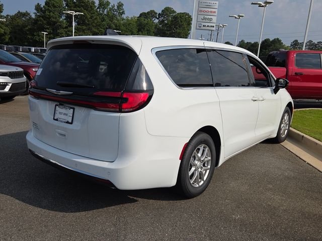 2026 Chrysler Pacifica Select - Photo 14
