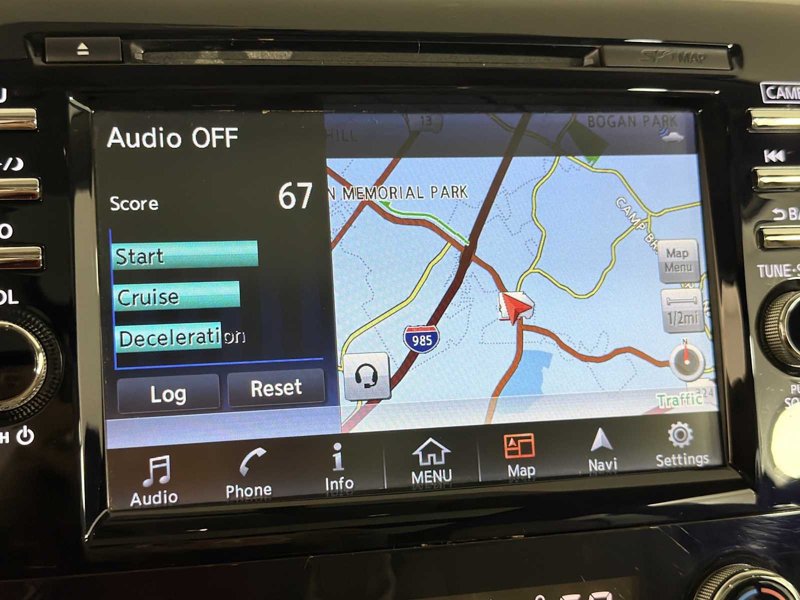 Used 2018 Pearl White Nissan Platinum image 27