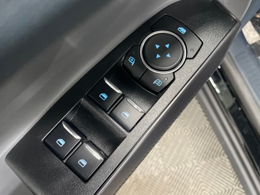 2025 Ford Maverick XLT - Photo 16