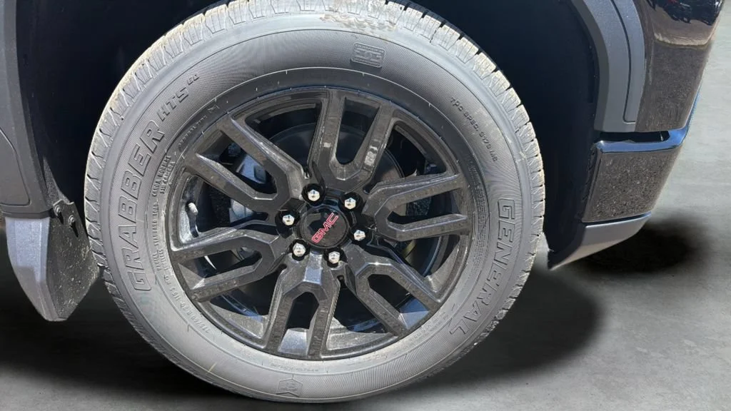 New 2026 Onyx Black GMC Elevation image 17