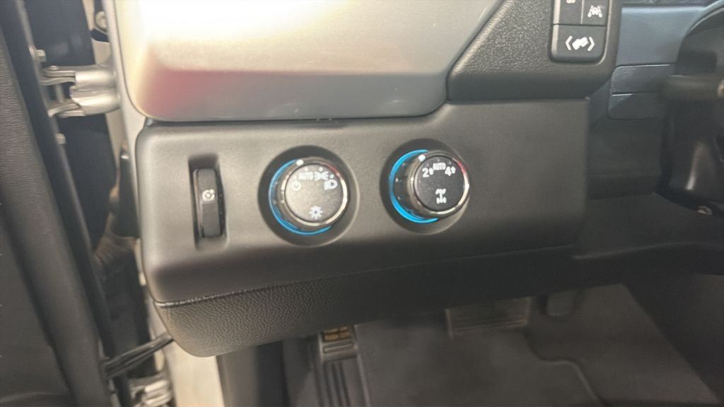 Used 2020 Silver Chevrolet LT image 18