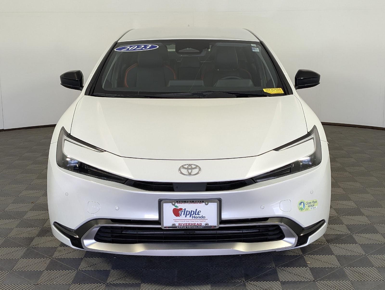 Used 2023 Wind Chill Pearl Toyota XSE image 2