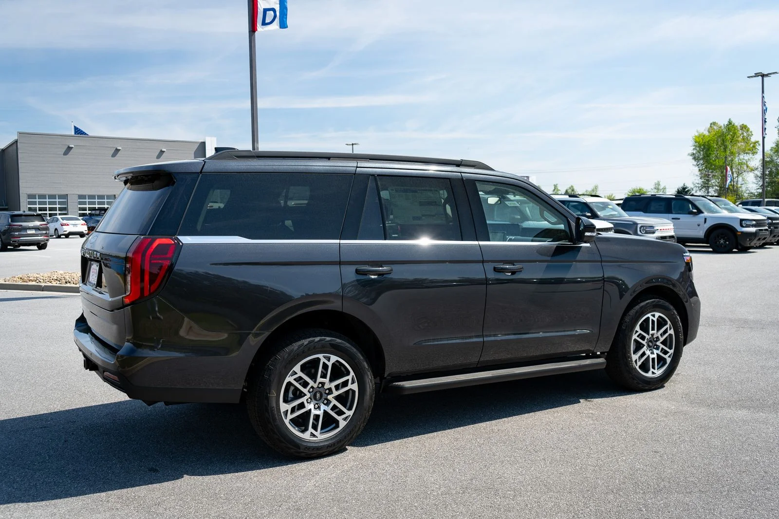 New 2026 Dark Matter Gray Metallic Ford Active image 10