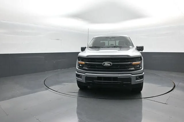 New 2026 Iconic Silver Metallic Ford XLT image 4