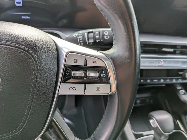 Used 2024 Silver Kia S image 30