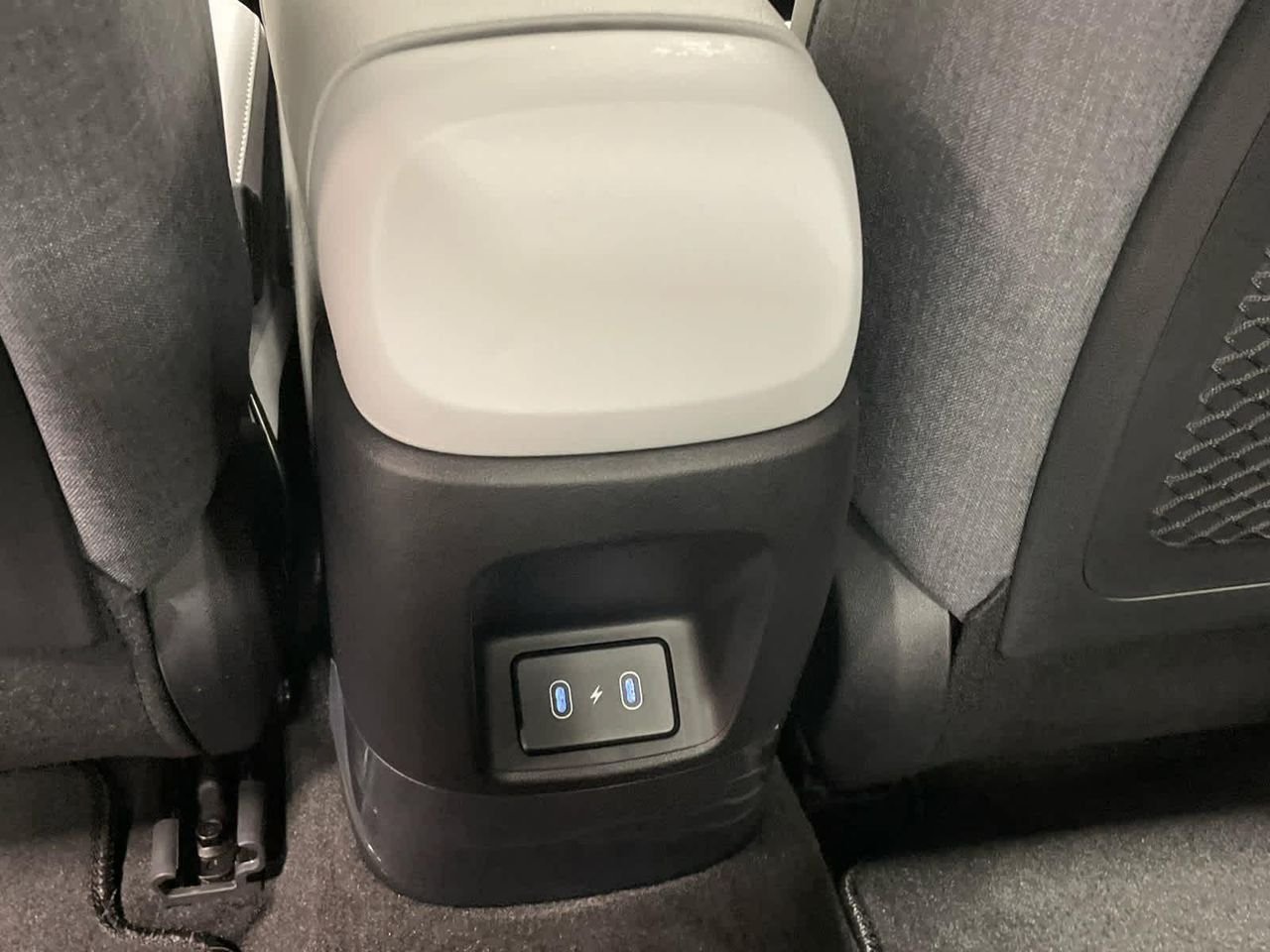New 2026 Serenity White Hyundai Limited image 17