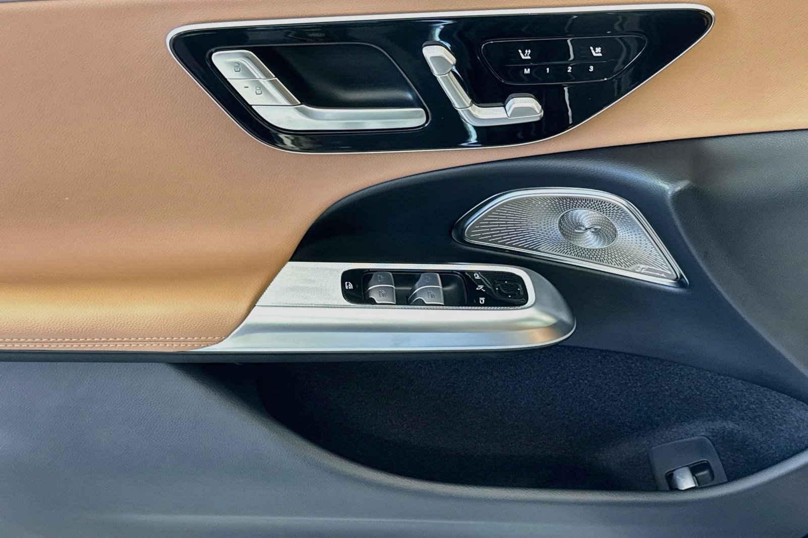 New 2027 Graphite Grey Metallic Mercedes-Benz E 450 image 16