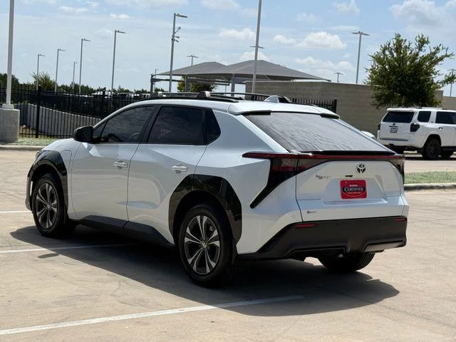Certified Used 2024 WIND CHILL PEARL Toyota XLE image 39