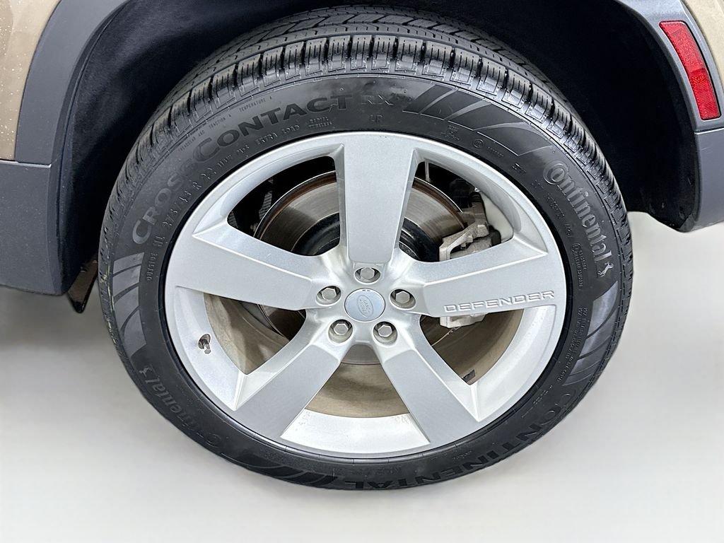 Certified Used 2024 Gondwana Stone Metallic Land Rover SE image 30