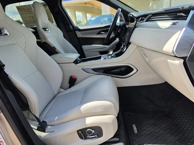 2025 Jaguar F-PACE R-Dynamic S - Photo 26