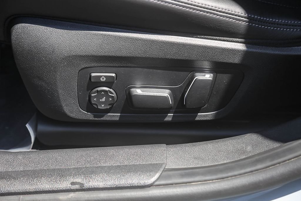 Used 2025 Brooklyn Grey Metallic BMW Competition image 17