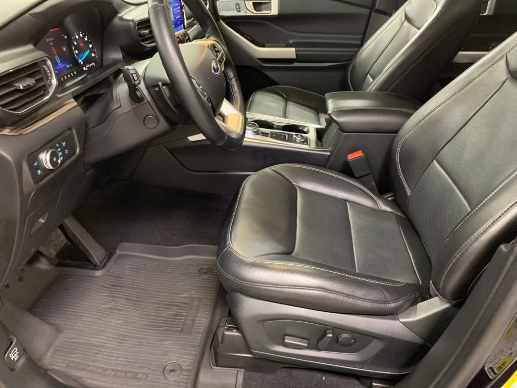 Used 2021 Black Ford Limited image 28